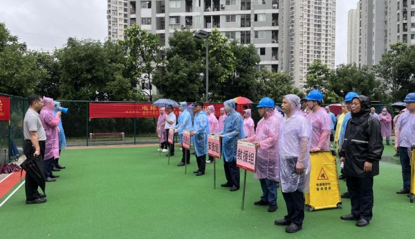 电梯大面积“困人” 多方联动快速营救!香炉山街道开展电梯应急救援演练活动